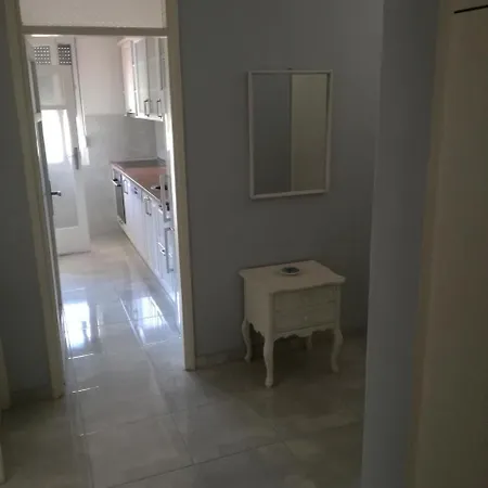 Apartman Lea *